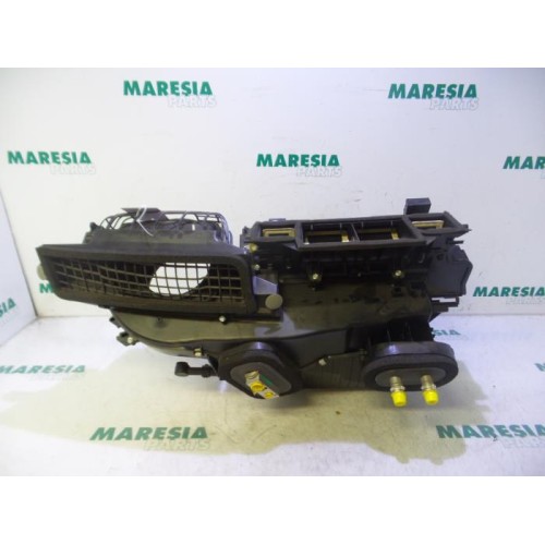 Renault - Laguna - Heater housing