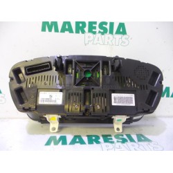 Renault - Laguna - Instrument panel