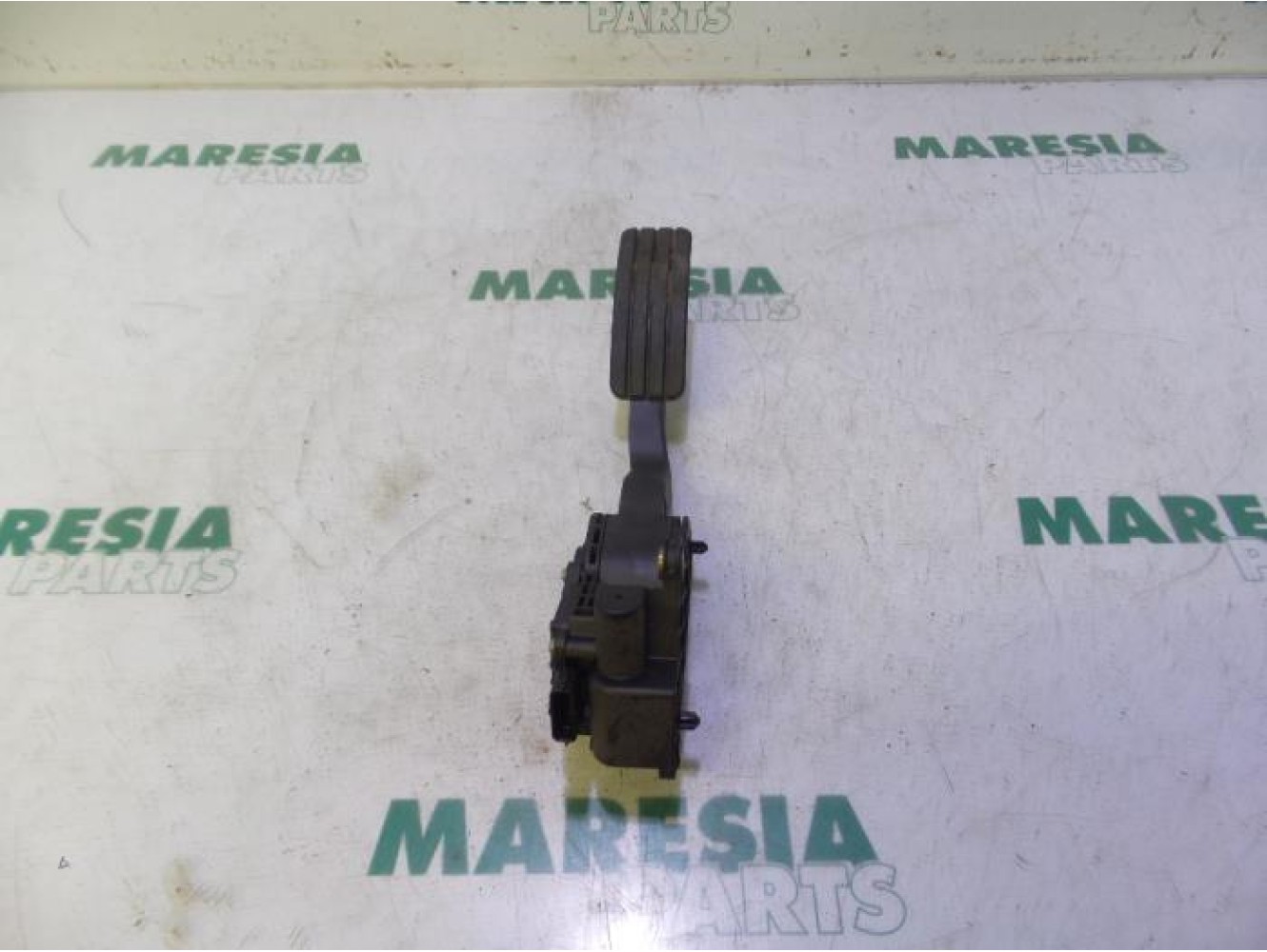Renault - Laguna - Throttle pedal position sensor