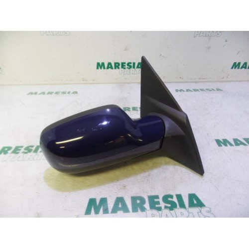 Renault - Megane - Wing mirror, right