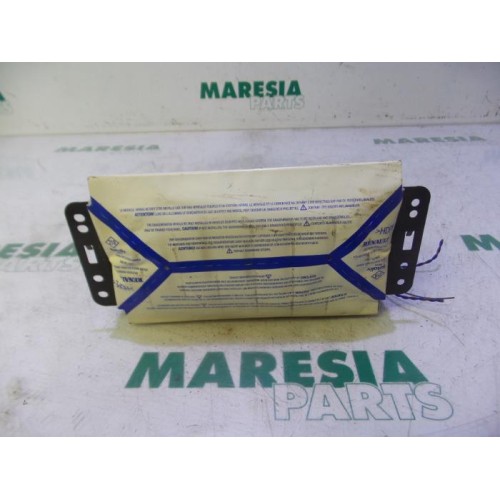 Renault - Megane - Right airbag (dashboard)