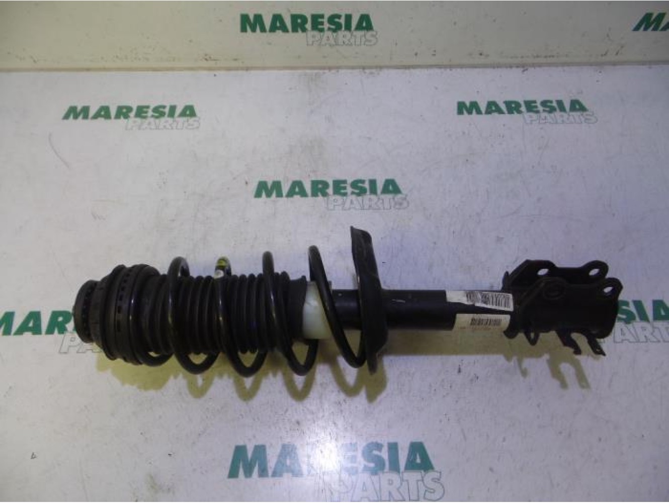 Fiat - Punto - Front shock absorber rod, left