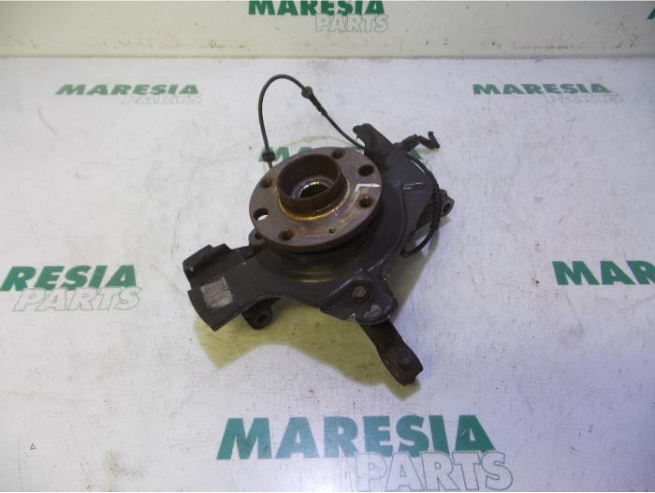 Fiat - Punto - Knuckle, front left