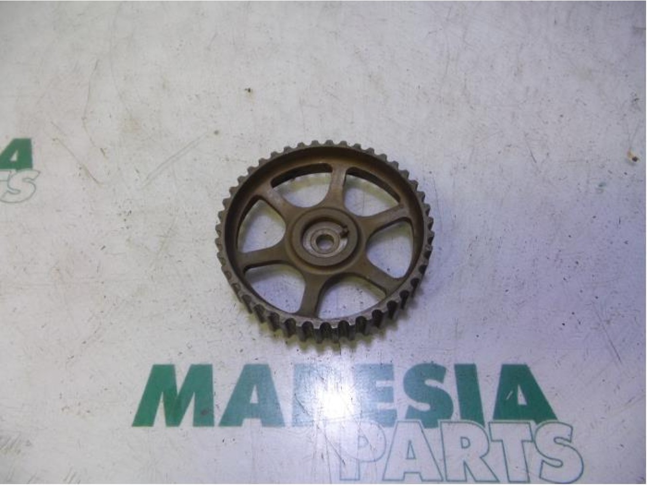 Renault - Clio - Camshaft sprocket