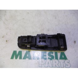 Fiat - Punto - Multi-functional window switch