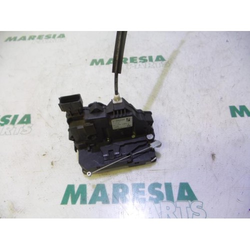 Fiat - Punto - Rear door mechanism 4-door, right