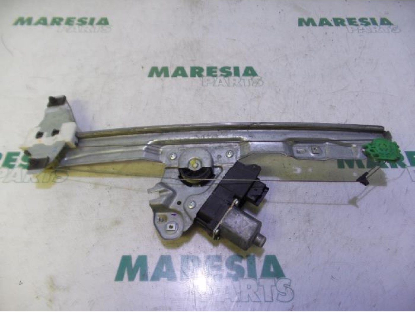 Peugeot - 308 - Window mechanism 4-door, front left