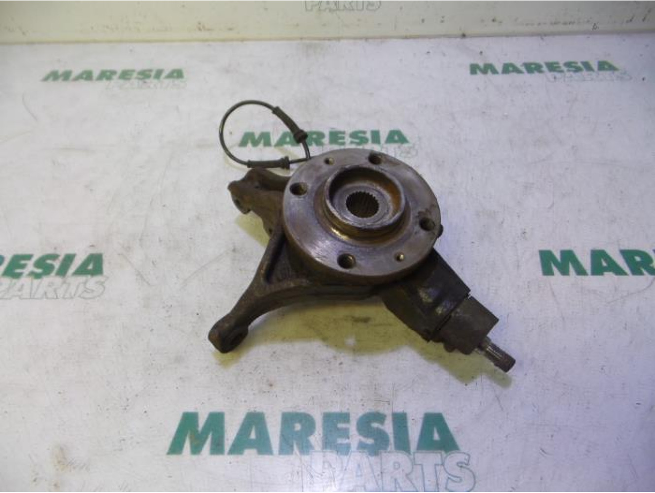 Peugeot - 307 - Knuckle, front right