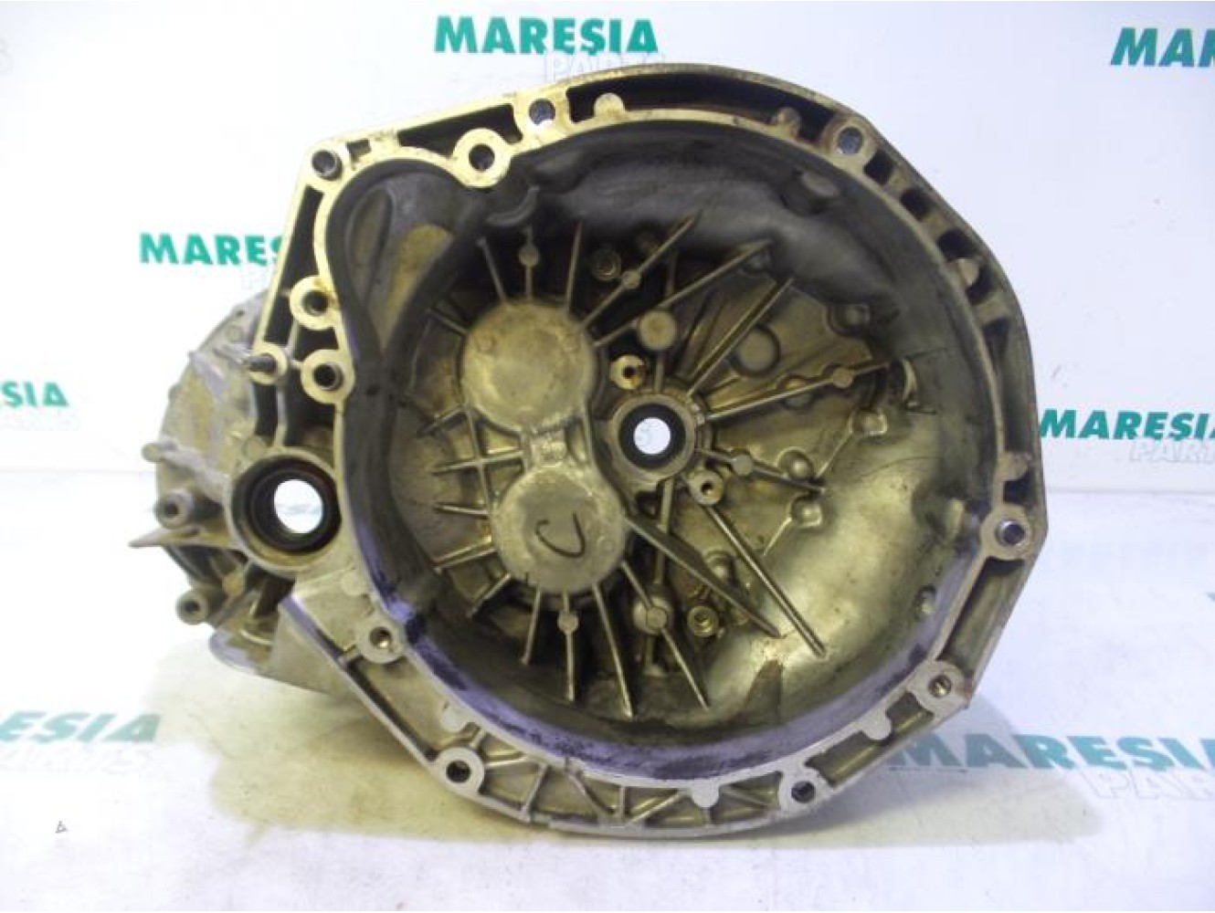 Renault - Laguna - Gearbox casing