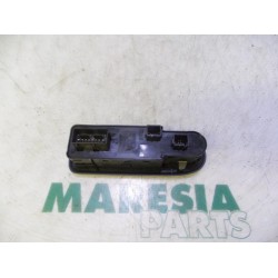 Peugeot - 508 - Multi-functional window switch