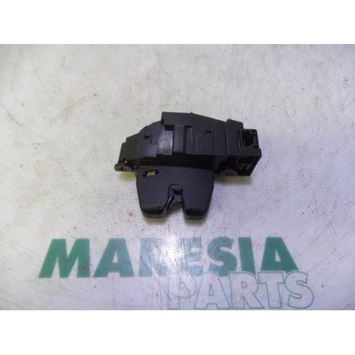 Peugeot - 508 - Tailgate lock mechanism