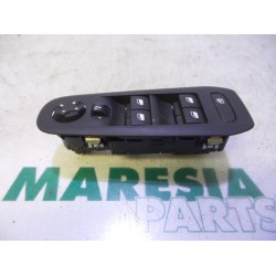Peugeot - 308 - Multi-functional window switch