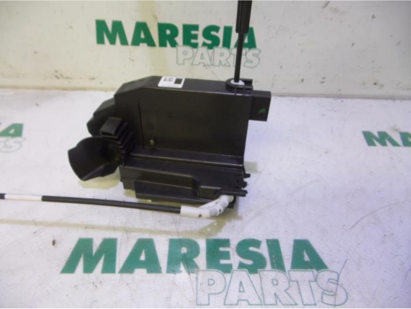 Peugeot - 308 - Front door lock mechanism 4-door, right