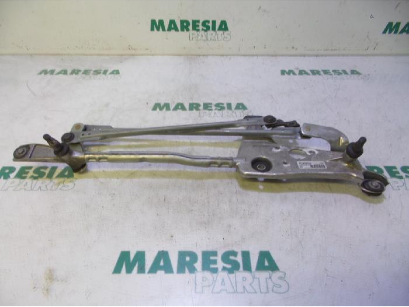 Peugeot - 308 - Wiper mechanism