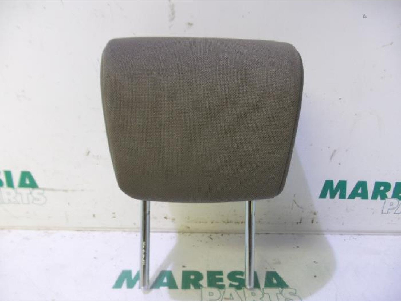 Fiat - Punto - Headrest