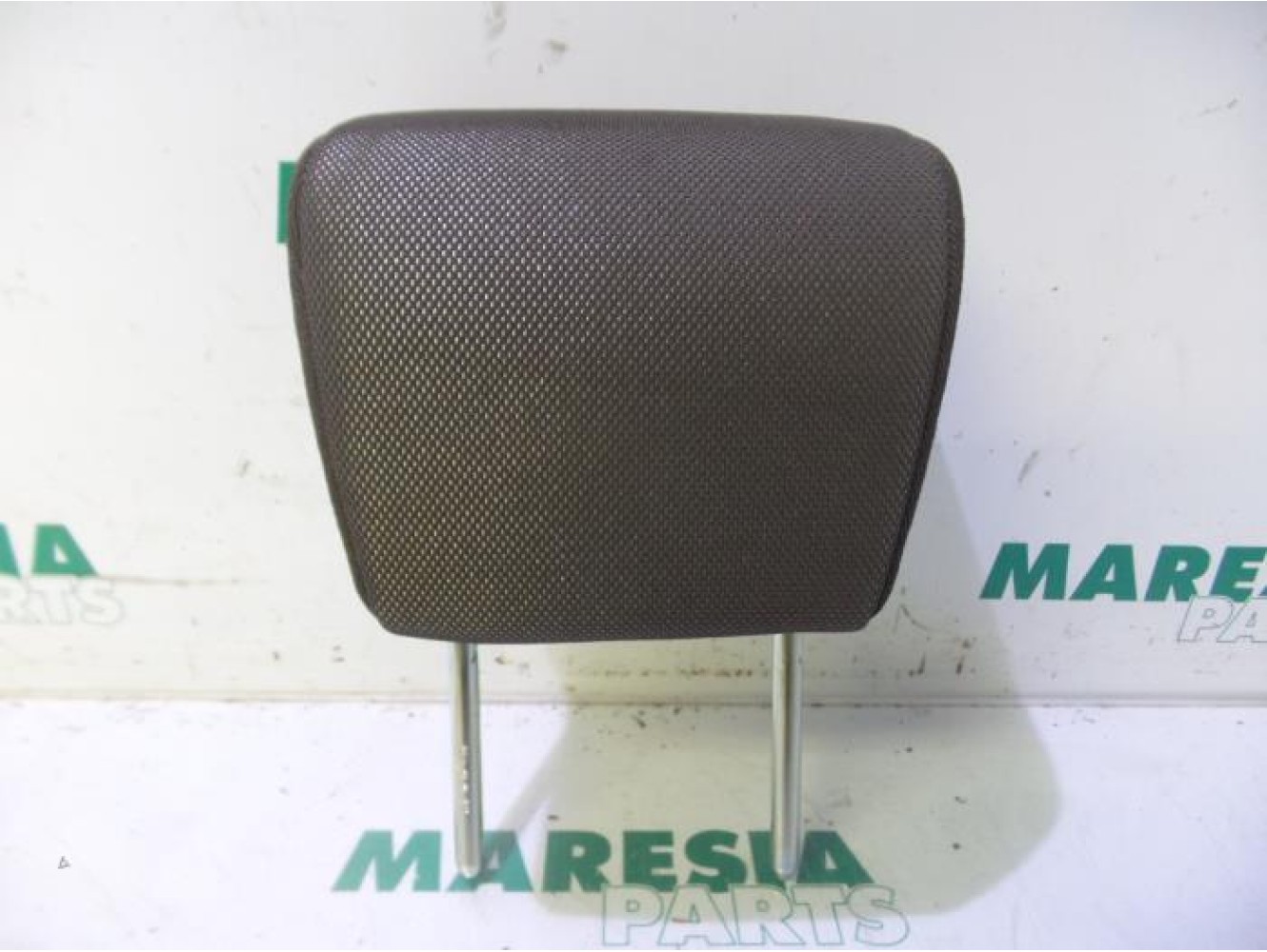 Fiat - Punto - Headrest