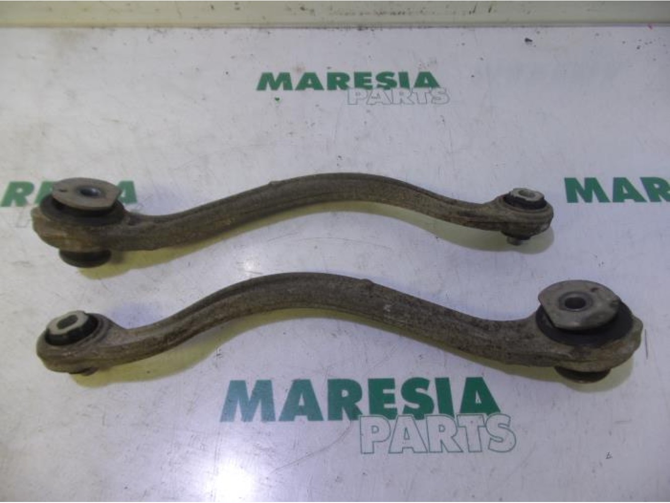 Citroen - C5 - Anti-roll bar guide