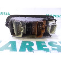 Renault - Grand Scenic - Multi-functional window switch