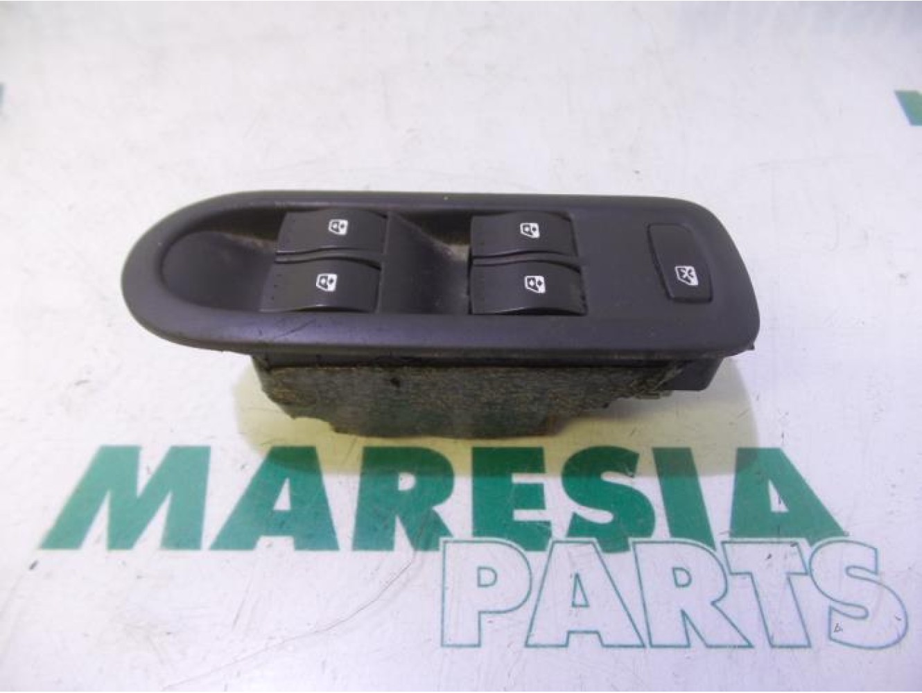 Renault - Grand Scenic - Multi-functional window switch