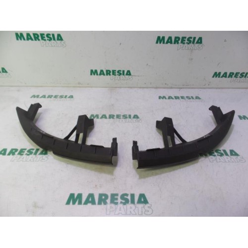 Renault - Grand Scenic - Vorderwand