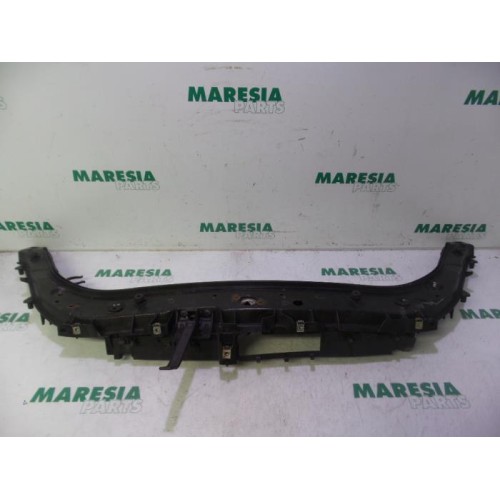 Renault - Megane Scenic - Lock plate