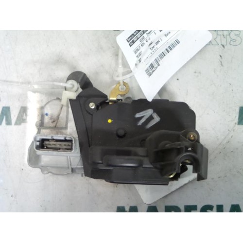 Peugeot - 307 - Door lock mechanism 4-door, front left