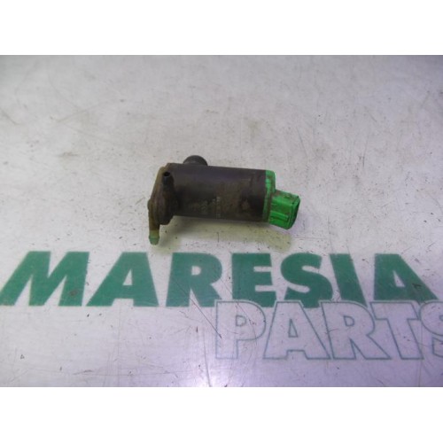 Peugeot - 206 - Scheibensprüherpumpe vorne
