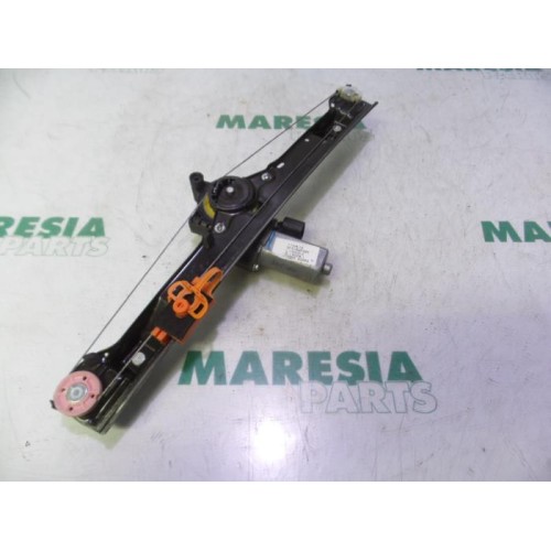 Fiat - Punto - Window mechanism 4-door, front left