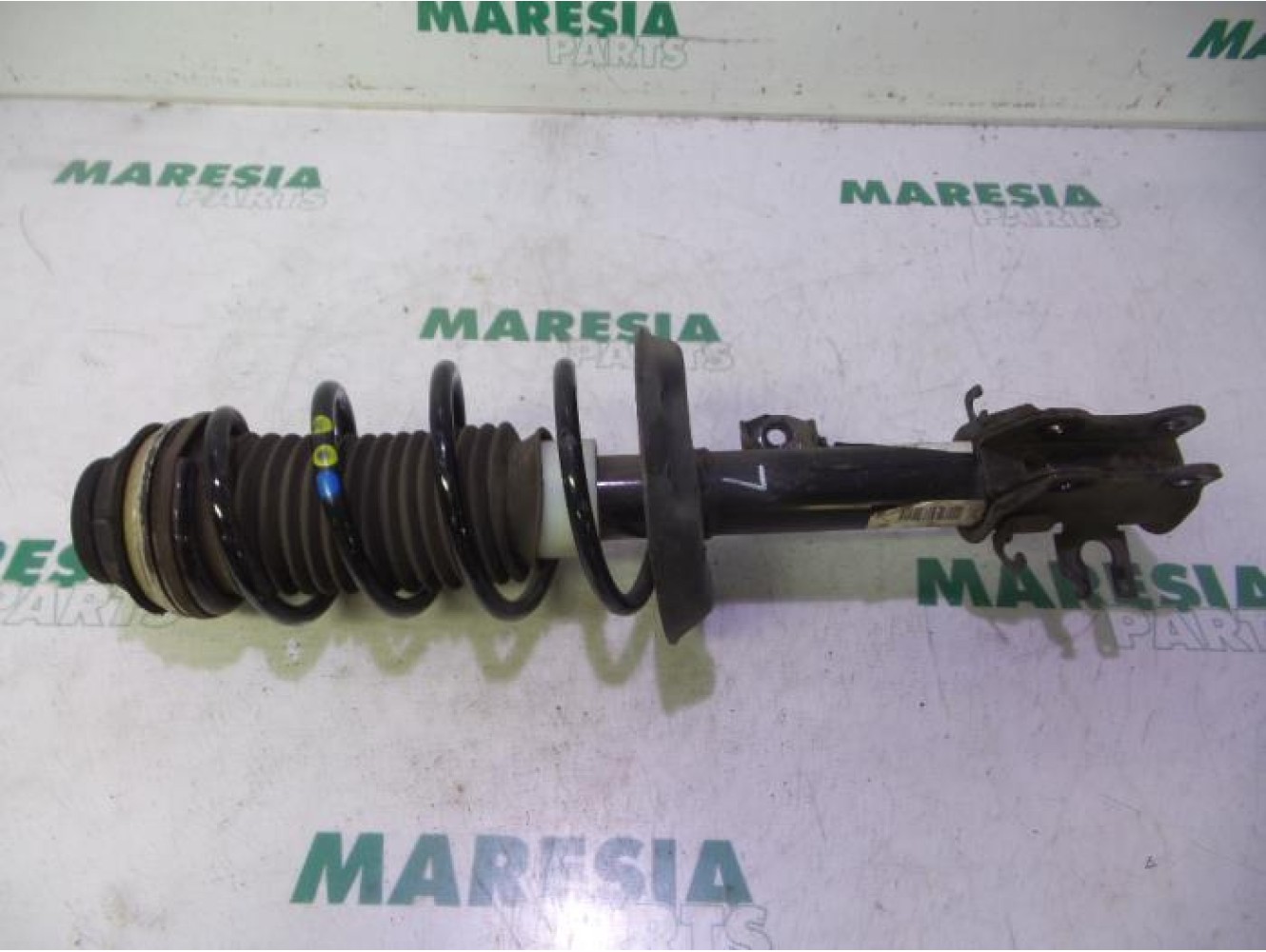 Fiat - Punto - Front shock absorber rod, left