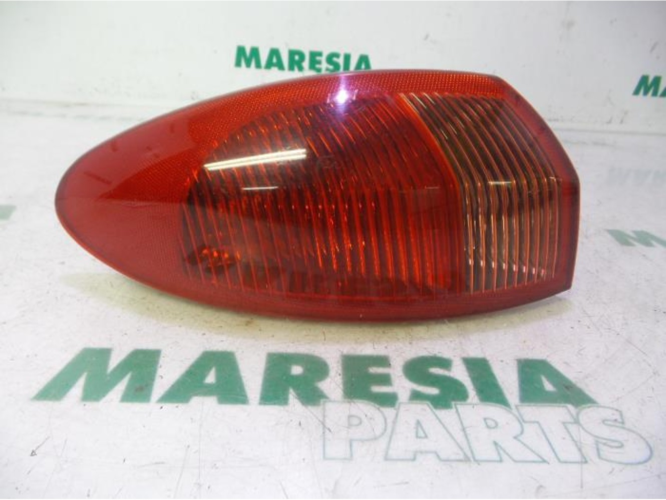 Alfa Romeo - 147 - Achterlicht links