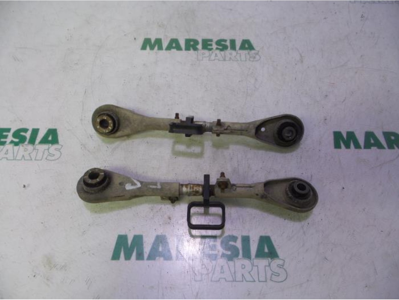 Peugeot - 407 - Anti-roll bar guide