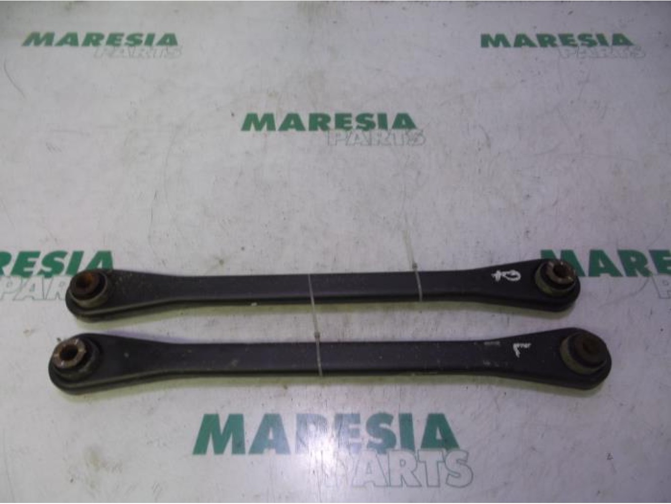 Peugeot - 407 - Anti-roll bar guide