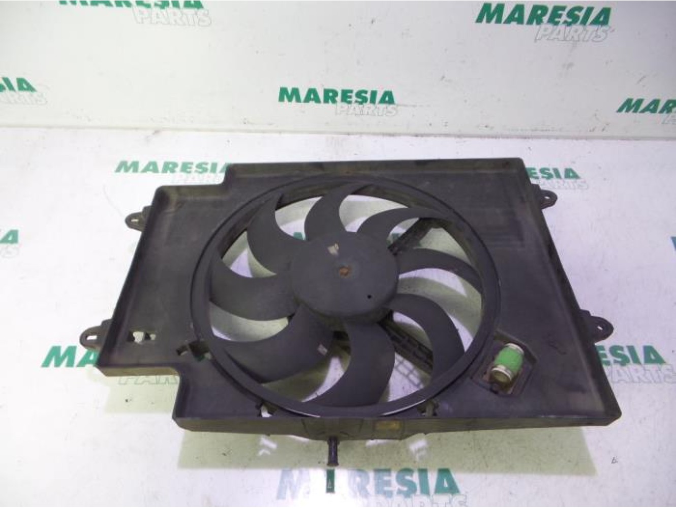 Alfa Romeo - 147 - Fan motor
