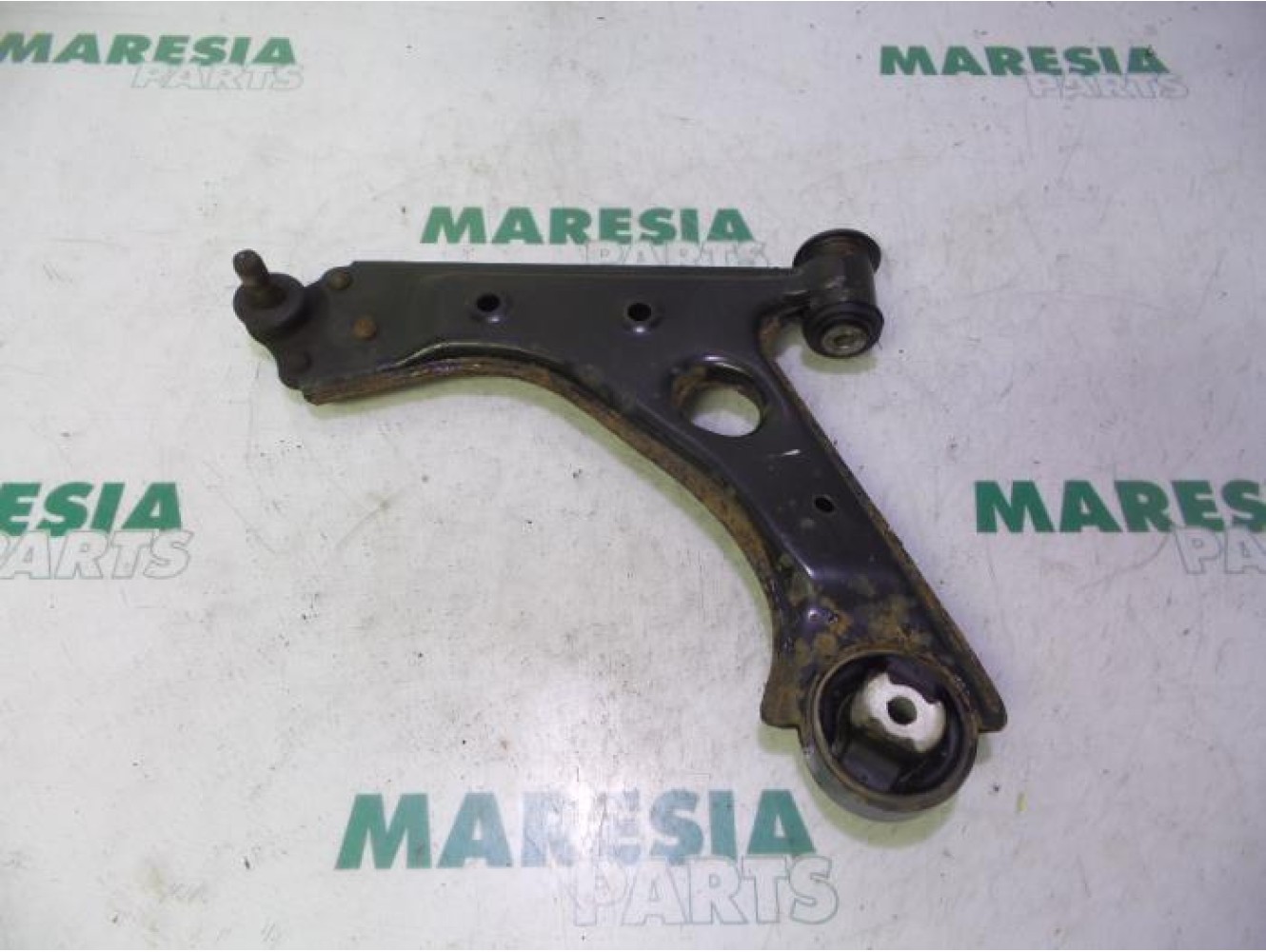 Fiat - Punto - Querlenker unten links vorne