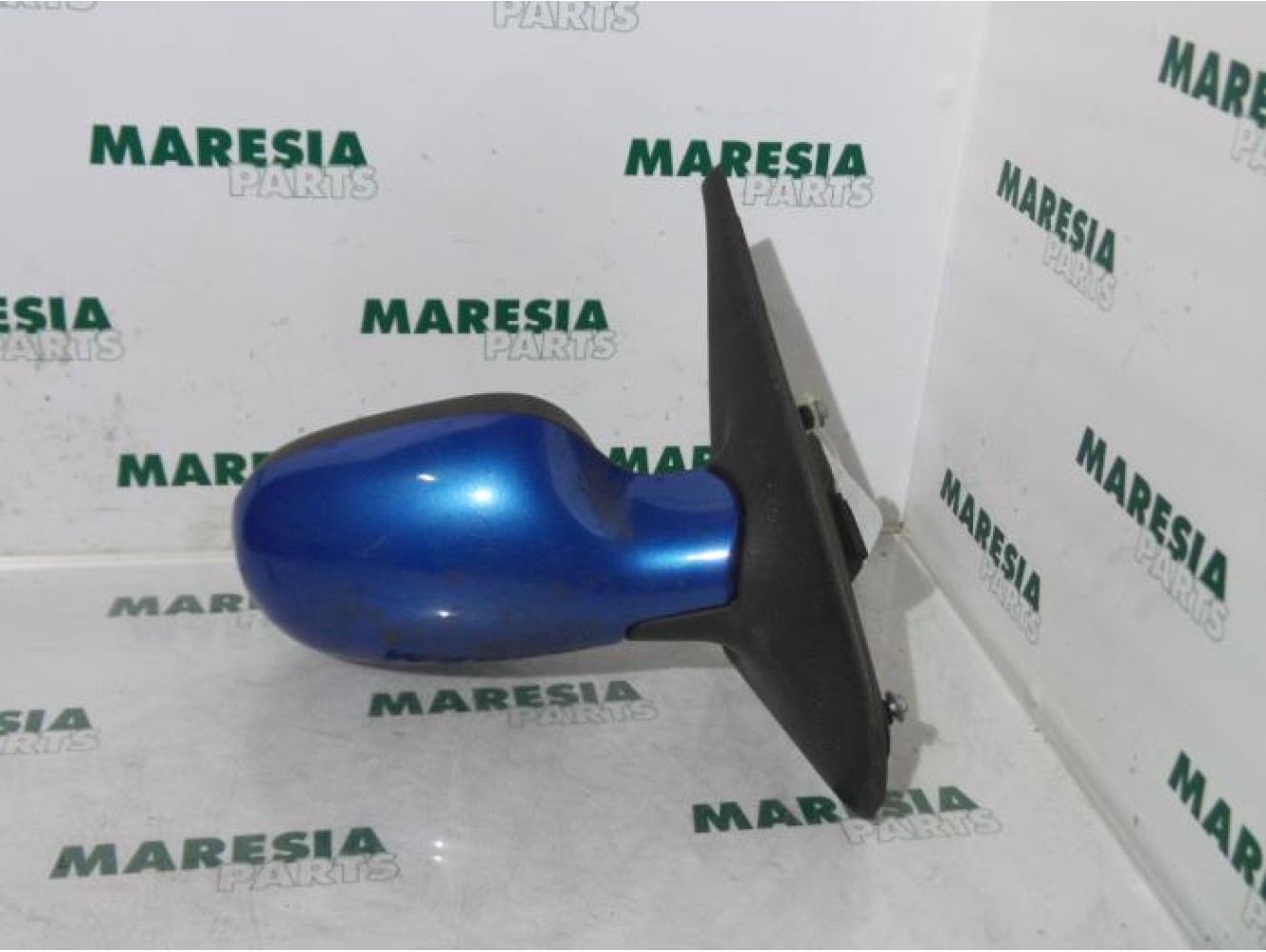 Renault - Clio - Wing mirror, right