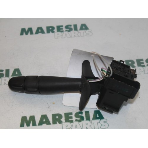 Renault - Clio - Indicator switch