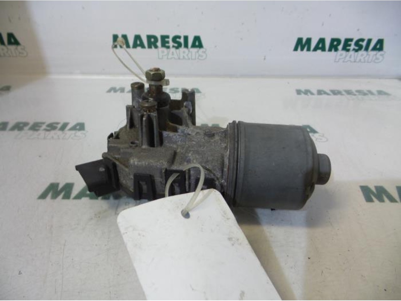 Renault - Clio - Front wiper motor