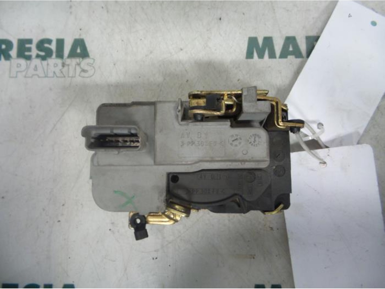 Peugeot - 206 - Front door lock mechanism 4-door, right