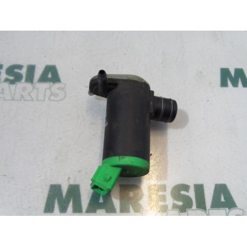 Peugeot - 206 - Scheibensprüherpumpe vorne