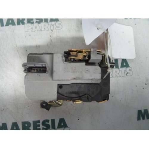 Peugeot - 206 - Front door lock mechanism 4-door, right
