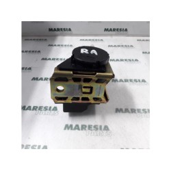 Alfa Romeo - 166 - Rear seatbelt, right