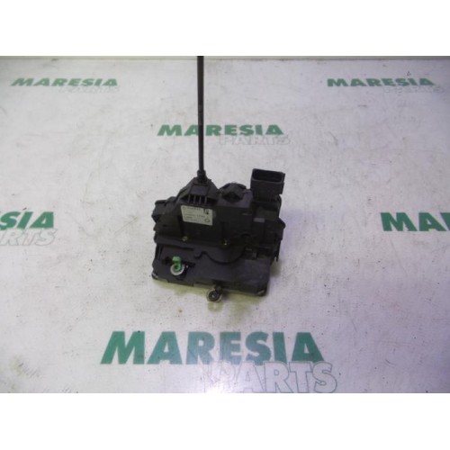 Fiat - Punto - Door lock mechanism 4-door, front left