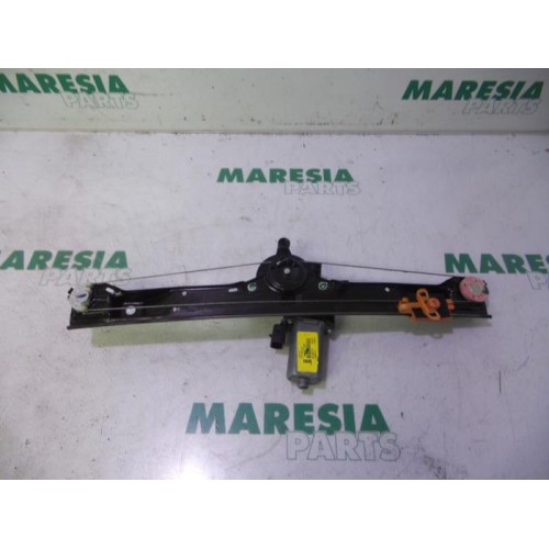 Fiat - Punto - Window mechanism 4-door, front right