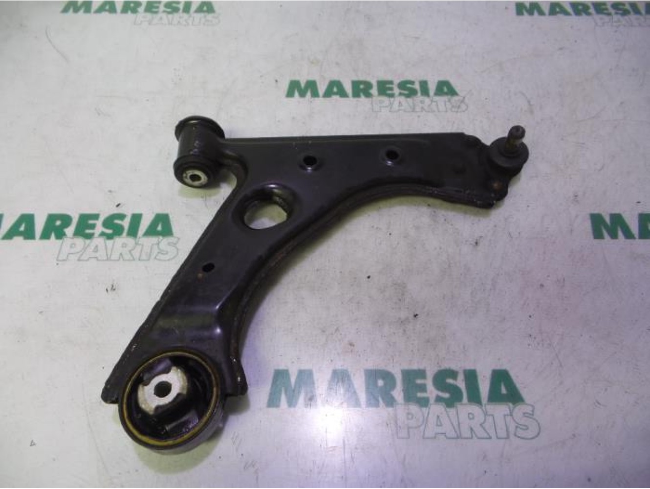 Fiat - Punto - Front lower wishbone, right