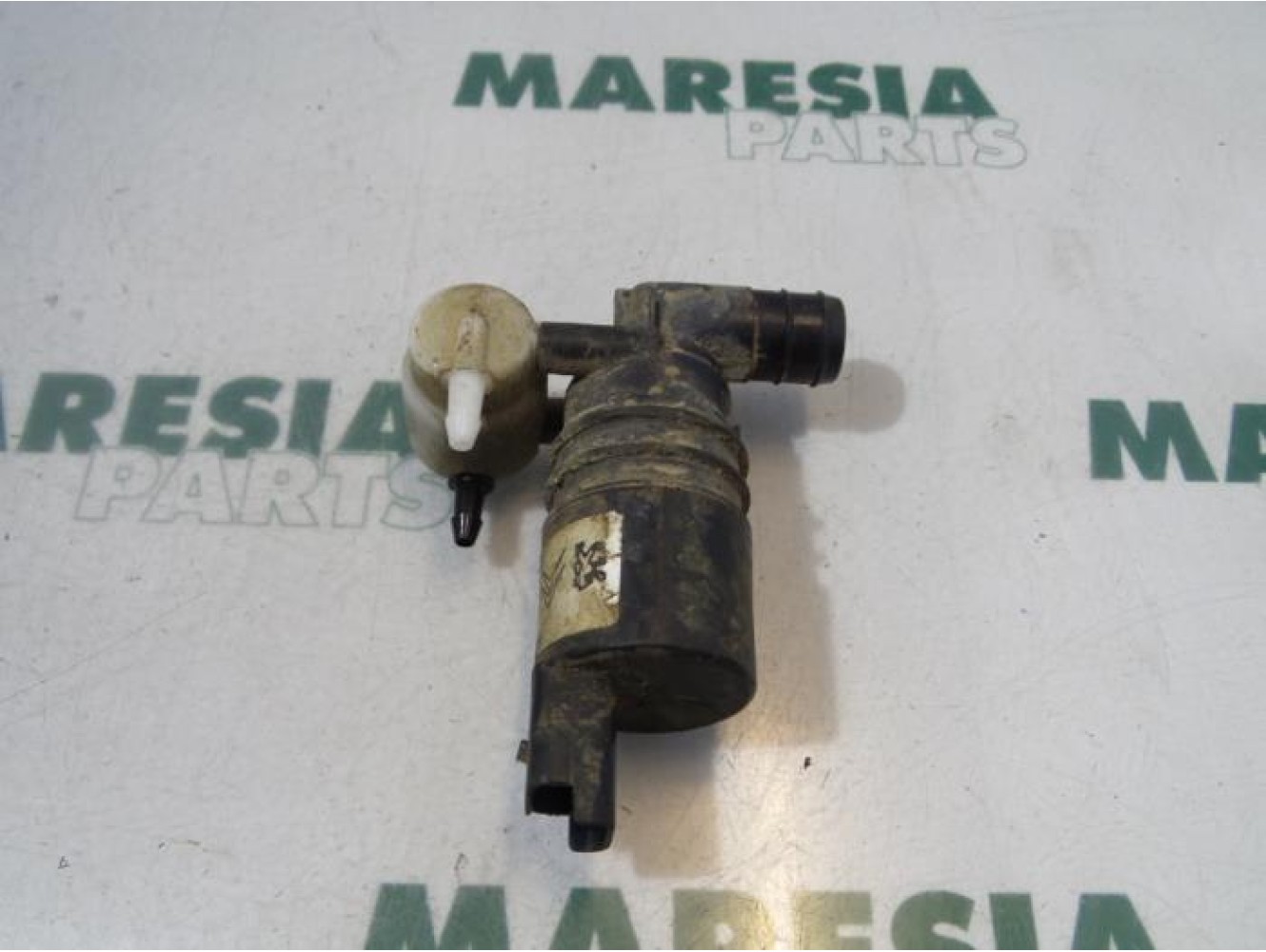 Peugeot - 407 - Scheibensprüherpumpe vorne