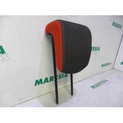 Renault - Clio - Headrest