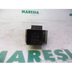 Renault - Laguna - Glow plug relay