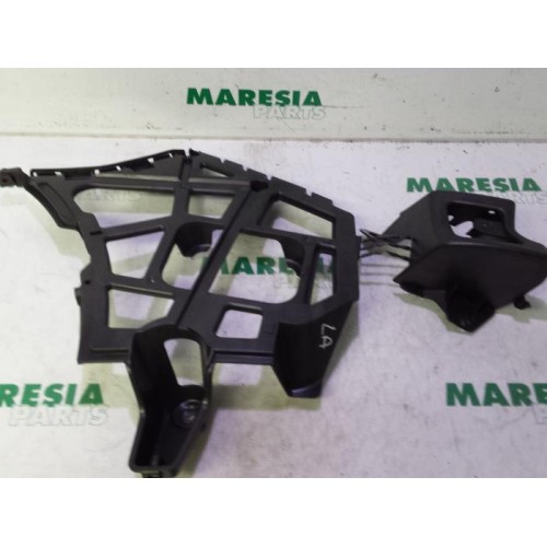 Renault - Laguna - Rear bumper frame