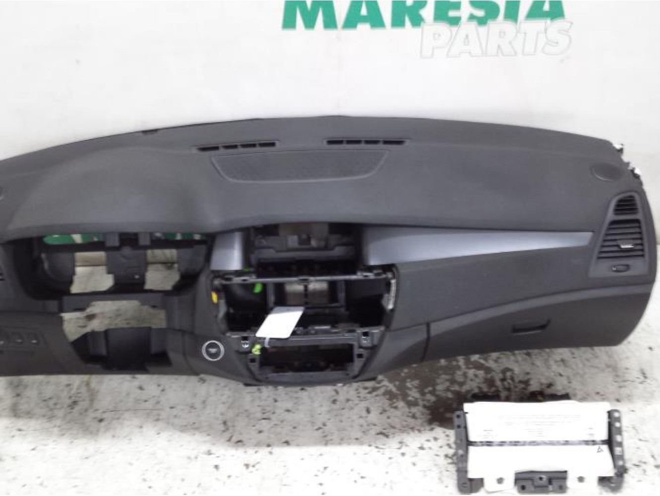 Renault - Laguna - Right airbag (dashboard)