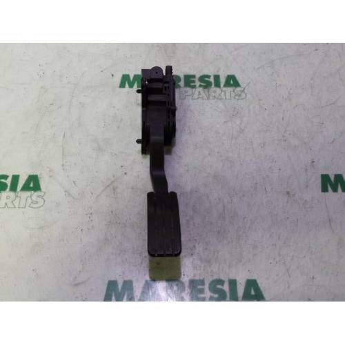 Renault - Laguna - Throttle pedal position sensor